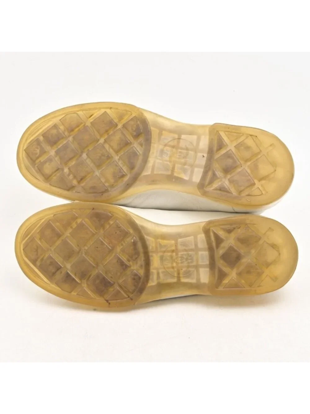 Chanel Sneakers Ivory CC Logo Leather